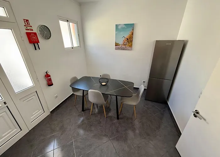 アパート Stylish 3-bedroom Flat In *